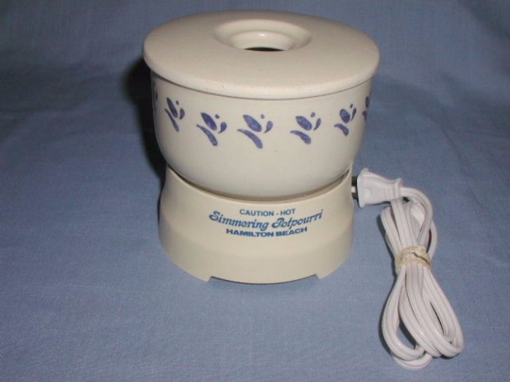 Electric Potpourri Simmering Pot Vintage Ceramic Black Electric Simmering  Pot NEVER USED in Original Box 